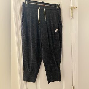 NWT Nike Girls Crop Sweatpants
